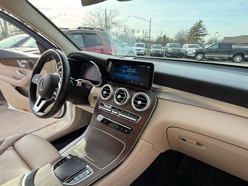 Used 2021 Mercedes-Benz GLC 300 GLC 300 4MATIC Sport Utility 4 image 14