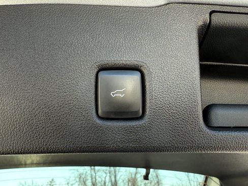 Used 2024 Ford Escape ST-Line image 13