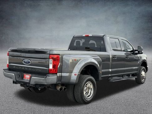 Used 2019 Ford F350 XLT image 3
