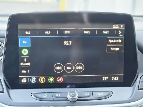 Used 2025 Chevrolet Blazer LT AWD/4WD image 23