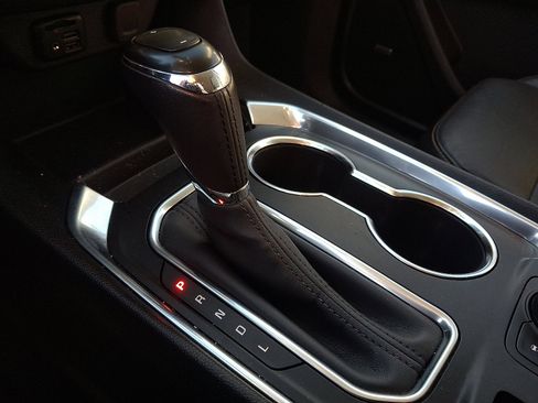 Used 2020 Chevrolet Traverse LT w/ LT Premium Package image 14