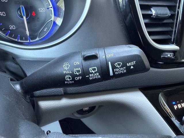 Used 2022 Chrysler Pacifica Touring-L FWD image 71