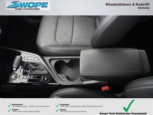 Used 2023 Kia Niro SX Touring image 21