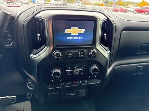 Used 2022 Chevrolet Silverado 1500 RST w/ Z71 Off-Road Package AWD/4WD image 18
