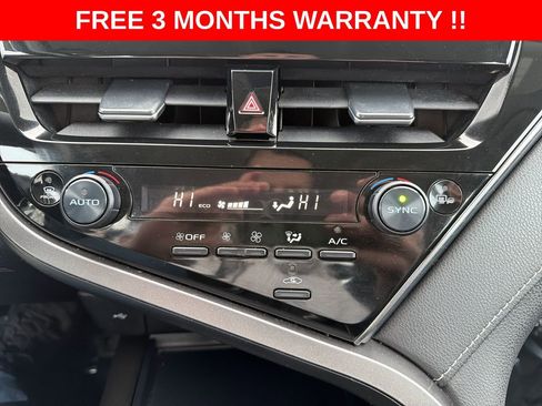 Used 2022 Toyota Camry SE image 19