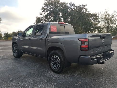 Certified 2024 Nissan Frontier SL RWD image 6