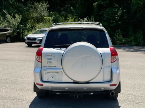 Used 2007 Toyota RAV4 Limited AWD/4WD image 4