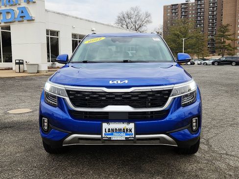 Used 2022 Kia Seltos SX w/ Sunroof Package image 2