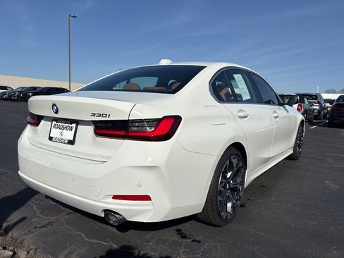 Used 2026 BMW 330i Sedan w/ Premium Package image 6