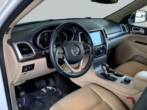 Used 2017 Jeep Grand Cherokee Limited AWD/4WD image 18