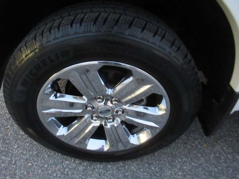 Used 2019 Ford F150 Lariat w/ Equipment Group 502A Luxury image 10