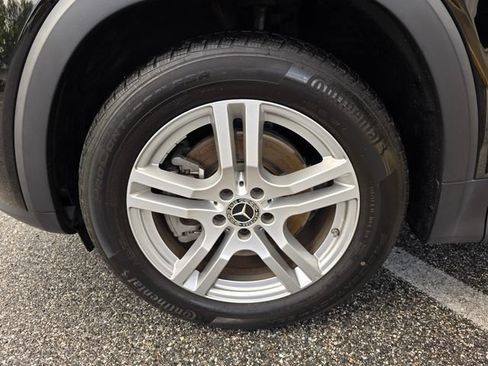 Used 2023 Mercedes-Benz GLB 250 4MATIC image 28