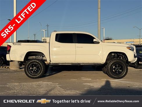 Used 2021 Toyota Tacoma SR image 3