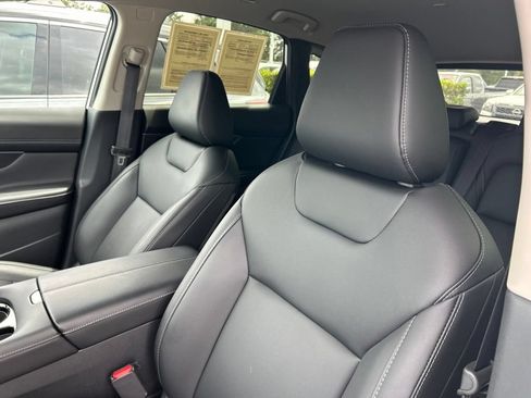Certified 2026 Nissan Murano SV AWD/4WD image 23