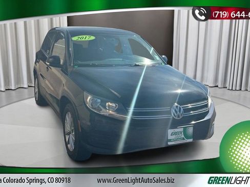 Used 2017 Volkswagen Tiguan S image 7