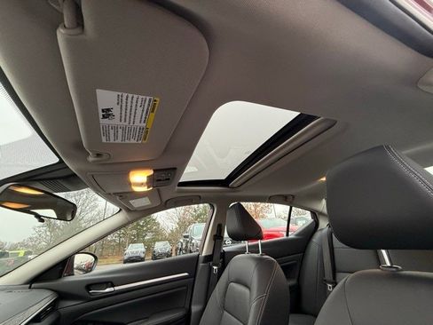 New 2025 Nissan Altima 2.5 SL image 14