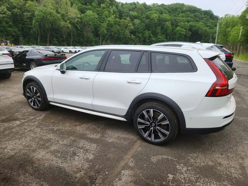 Used 2026 Volvo V60 B5 Cross Country Ultra w/ Protection Package Premier AWD/4WD image 4