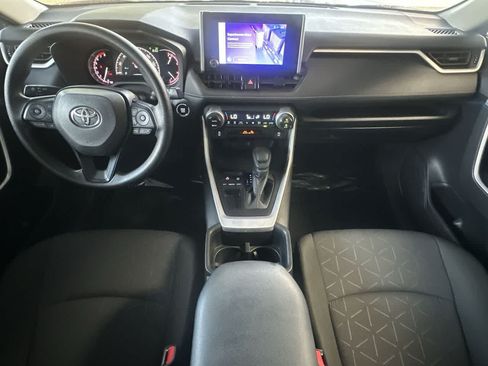Used 2025 Toyota RAV4 XLE FWD image 24