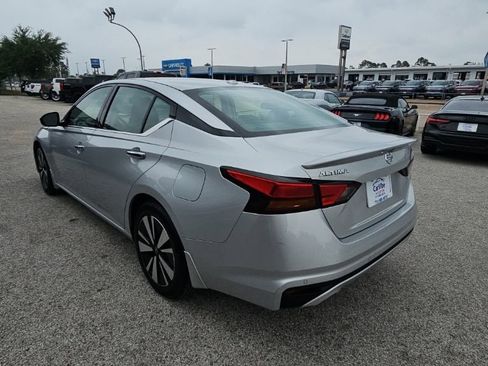 Used 2019 Nissan Altima 2.5 SV FWD image 5