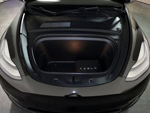 Used 2021 Tesla Model Y Long Range image 34