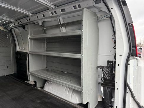 Used 2022 Chevrolet Express 2500 w/ Driver Convenience Package image 17