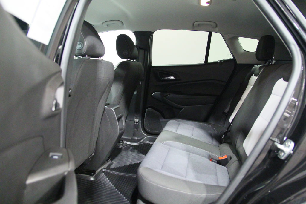 Used 2025 Chevrolet Trax LS w/ LS Convenience Package FWD image 26