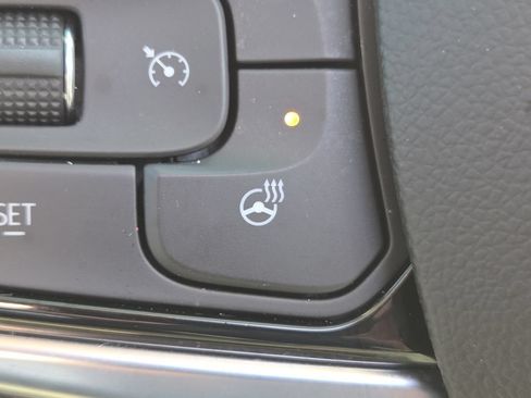 Used 2024 Buick Enclave Avenir w/ Avenir Technology Package FWD image 5