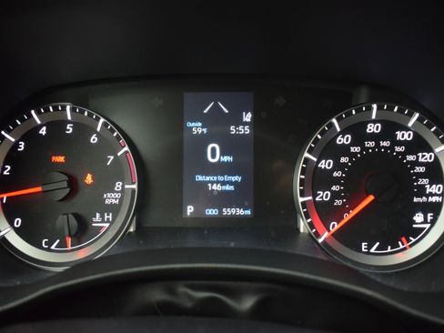 Used 2022 Toyota Highlander LE image 19