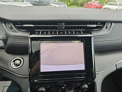 New 2025 Jeep Grand Cherokee L Altitude image 13