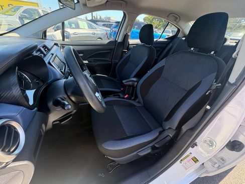 Used 2025 Nissan Versa SV FWD image 34