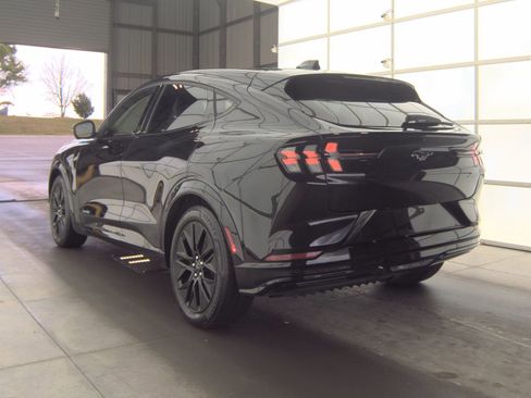Used 2025 Ford Mustang Mach-E Premium w/ Sport Appearance Package AWD/4WD image 17