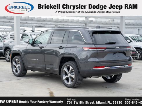 New 2025 Jeep Grand Cherokee Limited w/ Luxury Tech Group II image 7