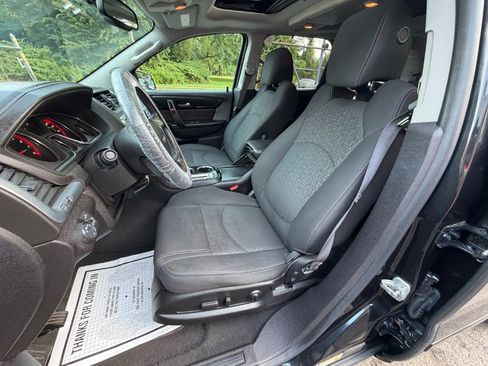 Used 2013 GMC Acadia SLE FWD image 18