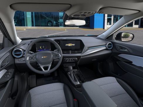 New 2026 Chevrolet Trax LT w/ Sunroof Package image 15