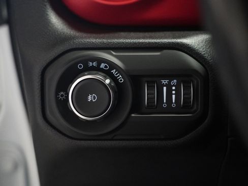 Used 2021 Jeep Wrangler Unlimited Rubicon image 29