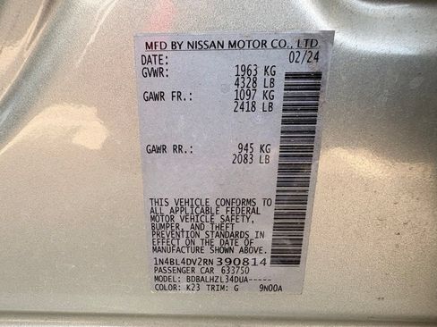 Used 2024 Nissan Altima 2.5 SV FWD image 32