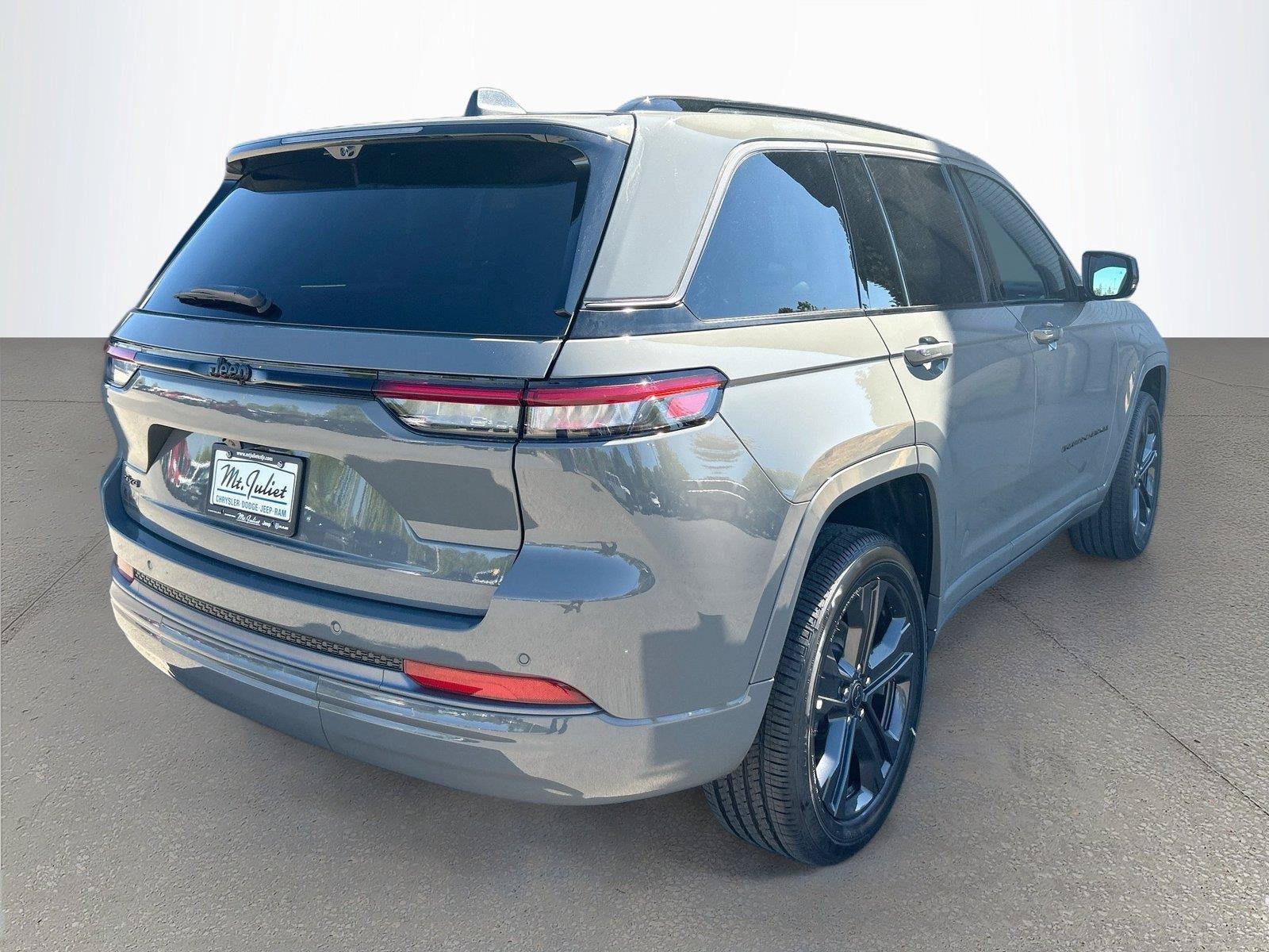New 2027 Jeep Grand Cherokee Limited AWD/4WD image 4