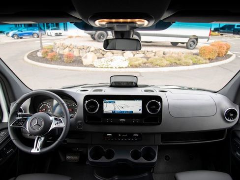 New 2026 Mercedes-Benz Sprinter 2500 image 17