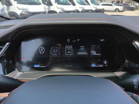 Used 2024 Jeep Grand Cherokee Summit AWD/4WD image 29