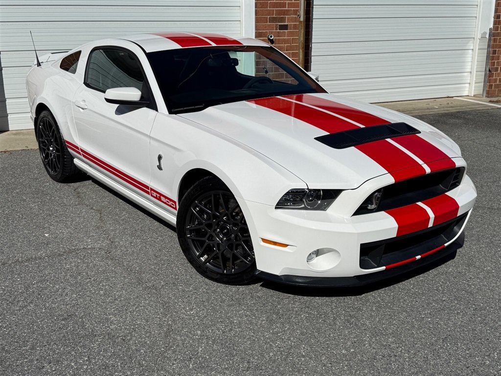 Used 2013 Ford Mustang Shelby GT500 RWD image 29