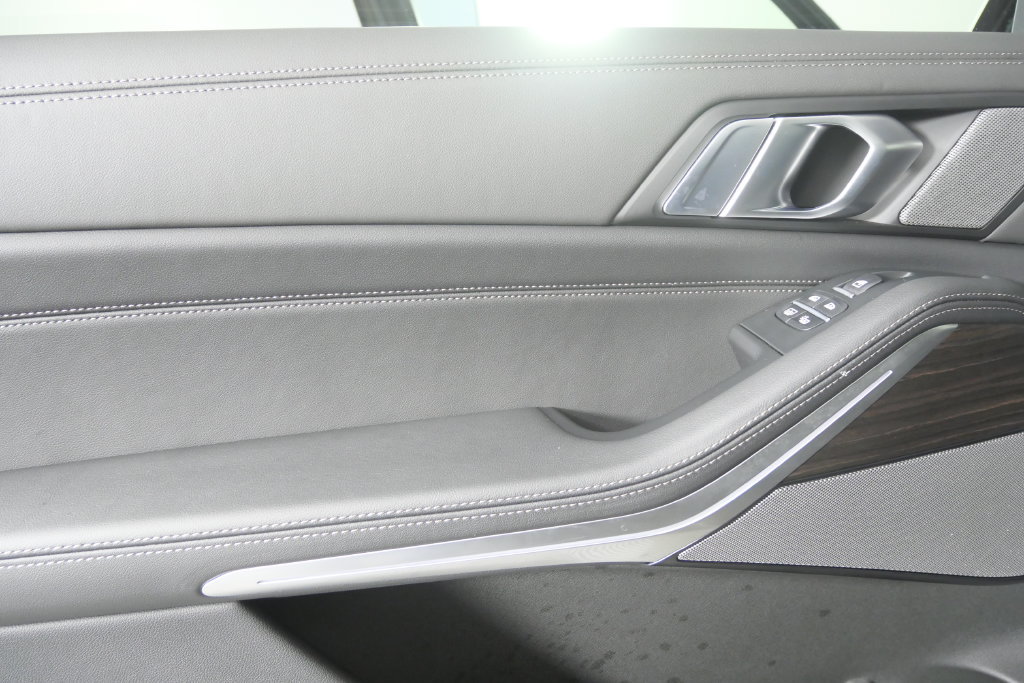 Certified 2027 BMW X7 xDrive40i AWD/4WD image 15