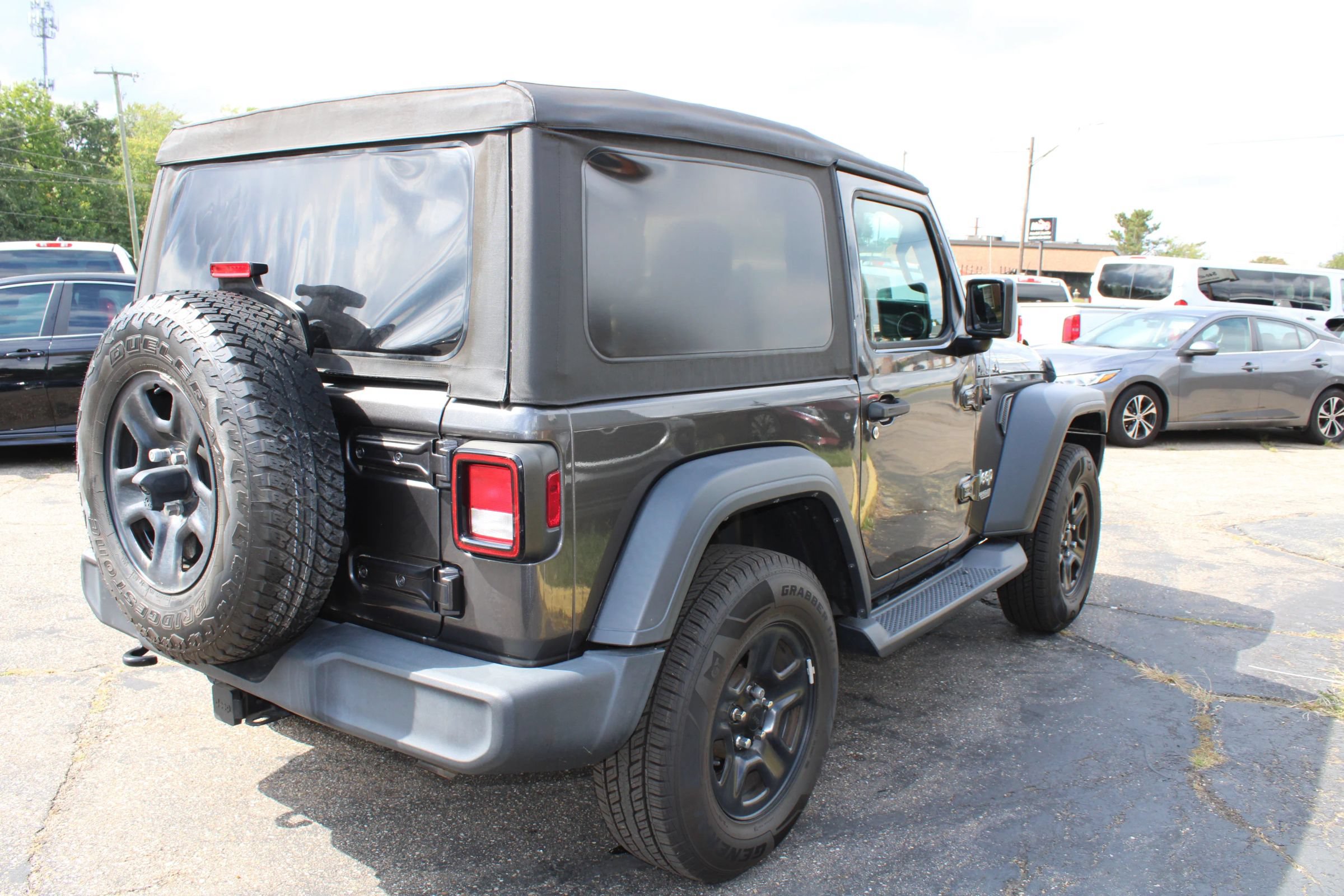 Used 2015 Jeep Wrangler Unlimited Sport AWD/4WD image 5