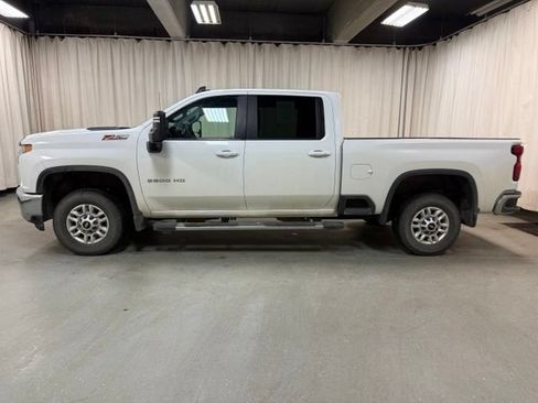 Used 2020 Chevrolet Silverado 2500 LT w/ All Star Edition AWD/4WD image 12
