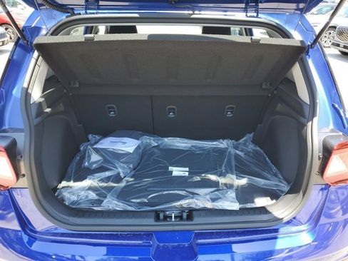 Certified 2025 Hyundai Venue SEL image 6