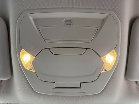 Used 2017 Ford Escape Titanium image 31