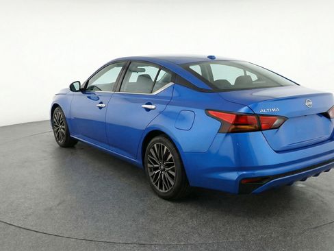 Used 2025 Nissan Altima 2.5 SV image 6