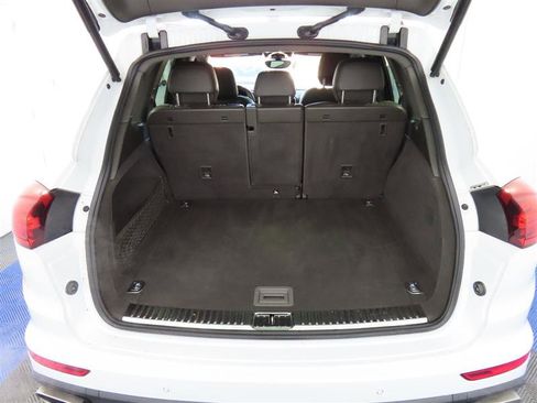 Used 2017 Porsche Cayenne Platinum Edition w/ Premium Package Plus (PJX) image 13