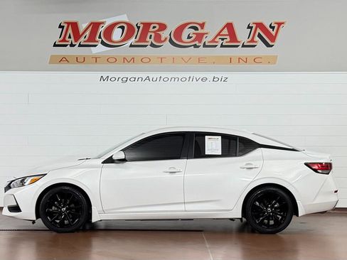 Used 2023 Nissan Sentra SV w/ SV Premium Package FWD image 6