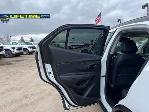Used 2017 Buick Encore Premium image 24