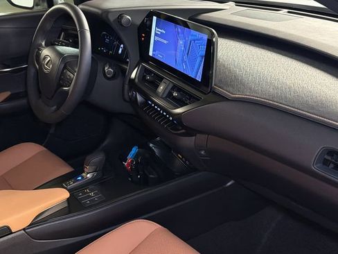 Used 2025 Lexus UX 300h AWD w/ Accessory Package (Z1) image 11